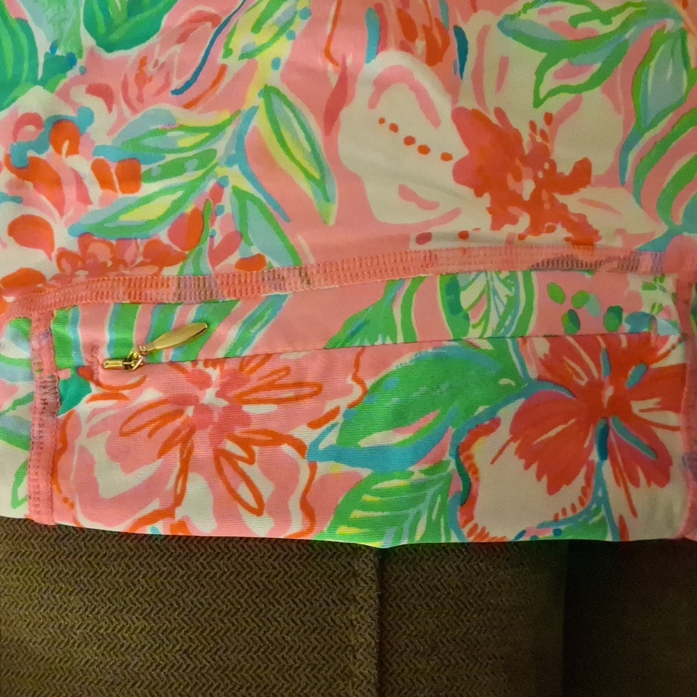 NWT- Lilly Pulitzer Marion Half-Zip Top UPF 50+, Medium - Picture 3 of 4